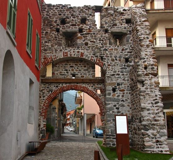 PORTA ROMANA - monumento