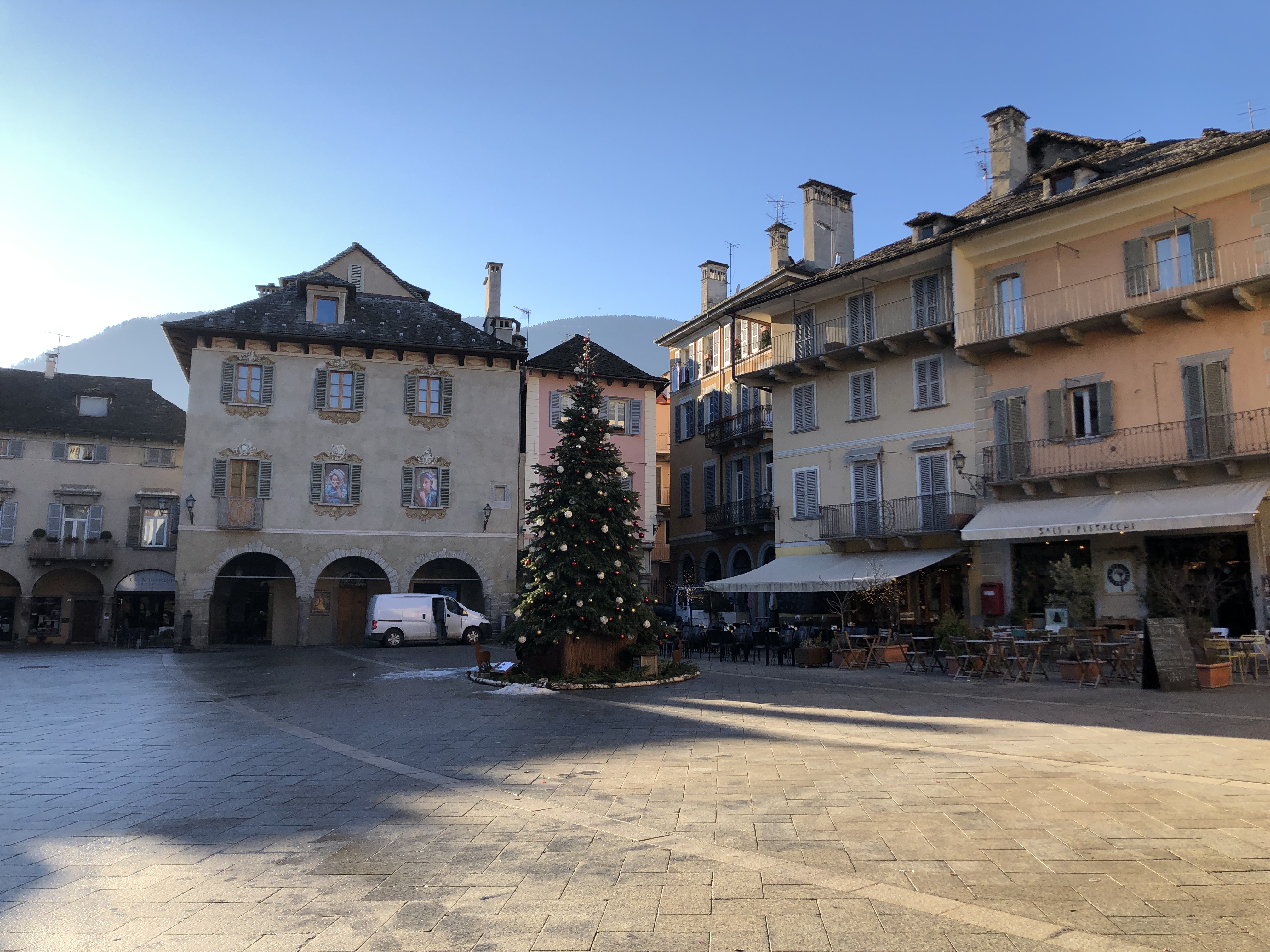 Piazza mercato - palazzostorico