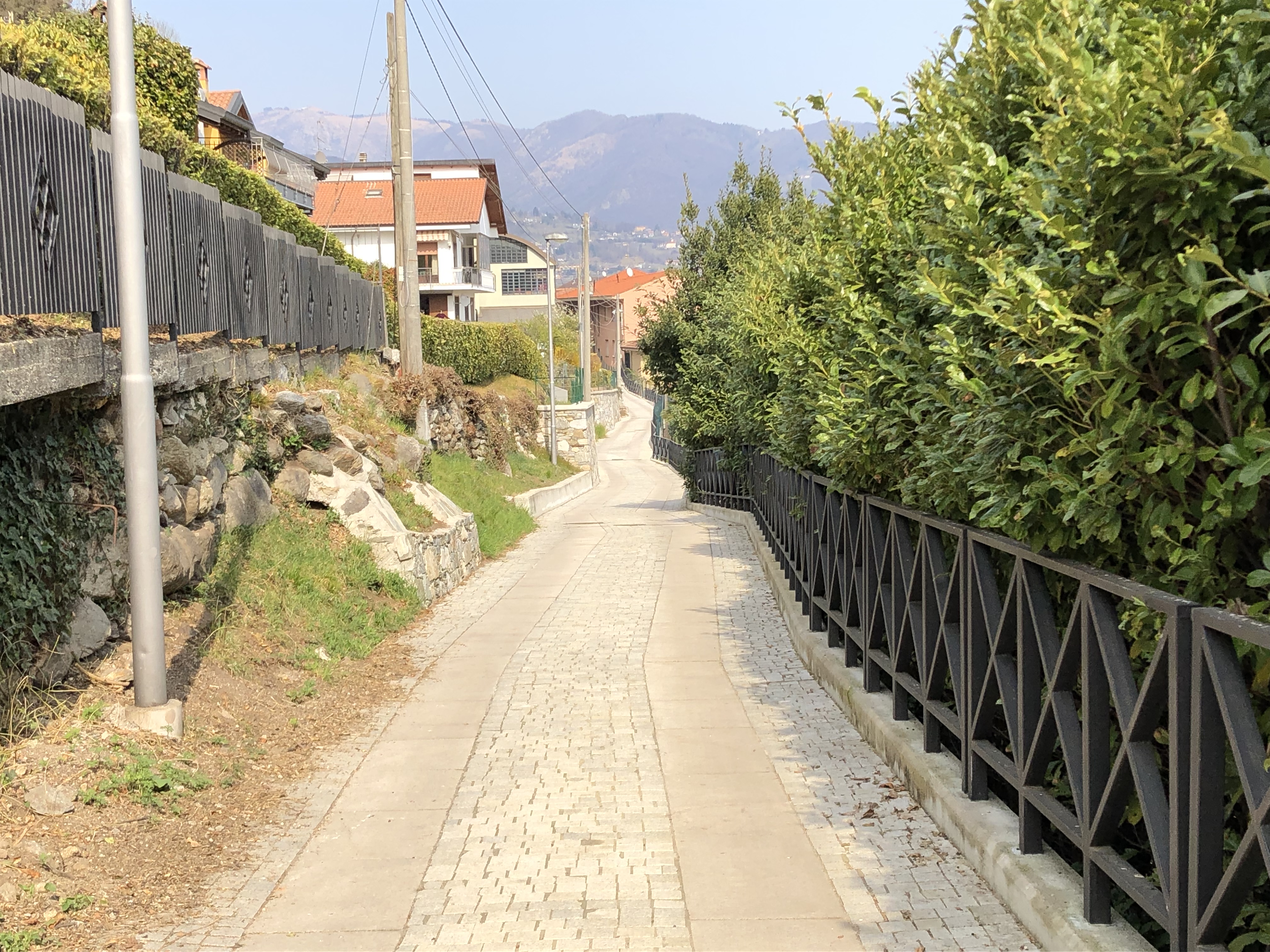 Discesa verso il lago - Percorso di tipo naturalistico