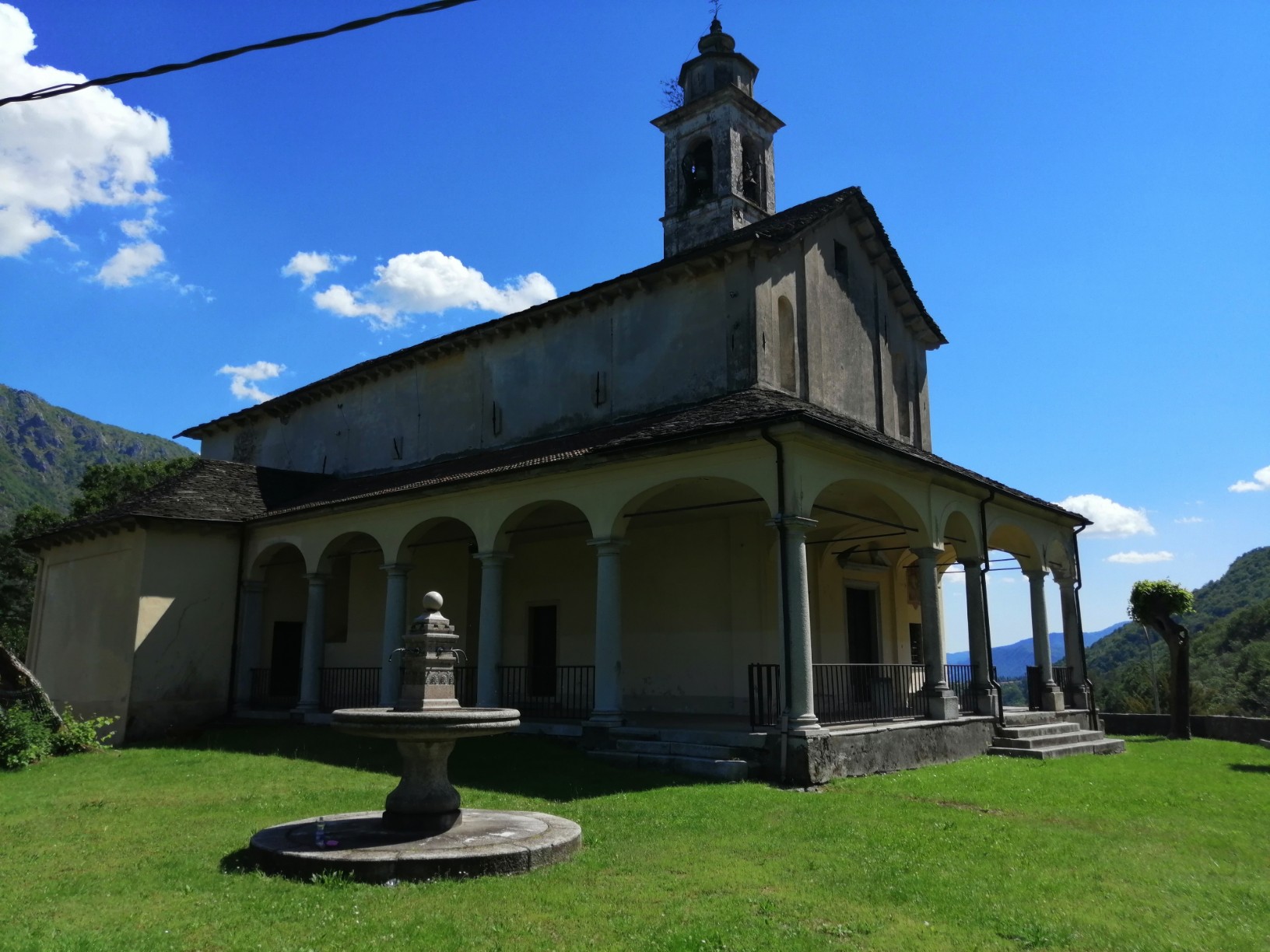 Santuario di S. Fermo - chiesa