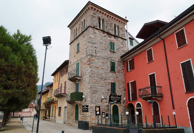 Torre medioevale - palazzostorico